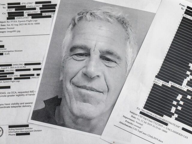 França ouve 10 'novas' supostas vítimas de Epstein: Procurador
