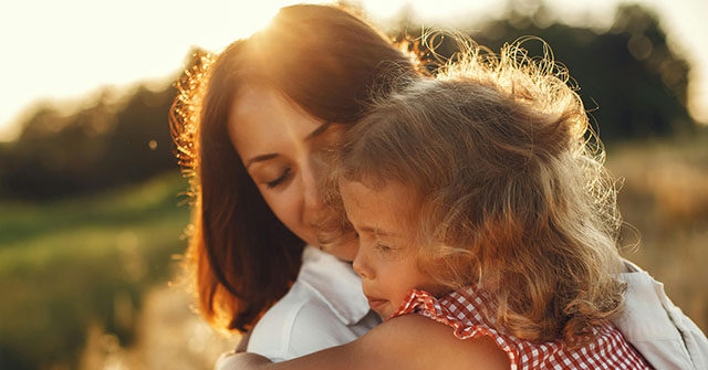 Franklin Graham homenageia o amor das mães em homenagem a Franklin Graham homenageia o amor das mães em homenagem a 'God Made a Mother'