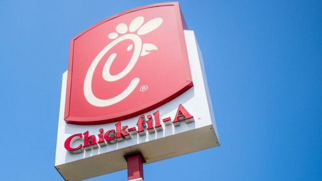 Franqueado Chick-fil-A processado pelo governo dos EUA por discriminação religiosa
