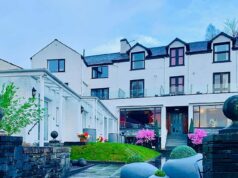 Gerente de hotel migrante sem direito legal de trabalhar na Grã-Bretanha vence tribunal de trabalho A imigrante malaia Erin Ong está na fila para receber indenização por discriminação durante seu tempo como gerente do Fisherbeck Hotel (foto) em Ambleside, Cumbria