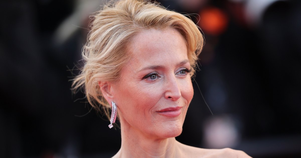 Gillian Anderson usa o soro ‘Age Perfect’ que faz a pele ‘parecer 21’