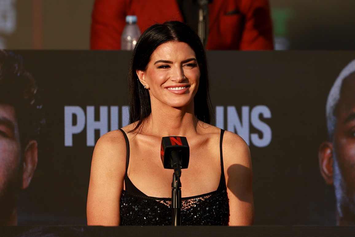 Gina Carano tira a roupa para mostrar a perda de peso de 100 quilos antes da luta da Netflix contra Ronda Rousey