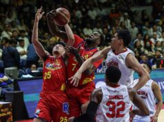 Ginebra retoma foco para duelo semifinal x Rain or Shine Tim Cone espera que os Kings enfrentem Painters que lutam muito nas semifinais. — IMAGENS PBA