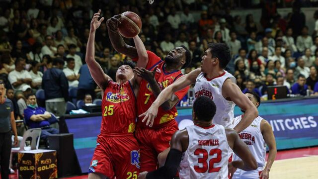 Tim Cone espera que os Kings enfrentem Painters que lutam muito nas semifinais. — IMAGENS PBA