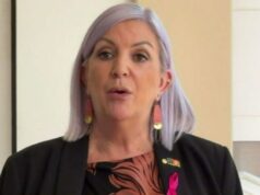 Governo do NT anuncia revisão independente do sistema de proteção infantil Ministra da Proteção Infantil do Território do Norte, Robyn Cahill OAM.