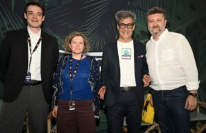 Grécia defende plano de filme de US$ 927 milhões em Cannes depois de abrigar as novas produções cinematográficas de Christopher Nolan e Brad Pitt Grécia defende plano de filme de US$ 927 milhões em Cannes depois de abrigar as novas produções cinematográficas de Christopher Nolan e Brad Pitt