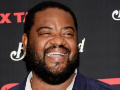 Grizz Chapman, ator de ’30 Rock’ que recebeu transplante de rim de um fã, morre aos 52 anos Grizz Chapman, ator de '30 Rock' que recebeu transplante de rim de um fã, morre aos 52 anos