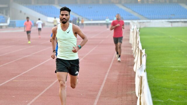 Gulveer Singh quebra recorde nacional nos 5.000 m masculinos com Gulveer Singh quebra recorde nacional nos 5.000 m masculinos com prata no Sound Running LA Track Fest