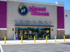 Gymgoer afirma que funcionária da Planet Fitness a chamou de ‘transfóbica’ depois que ela denunciou homem no banheiro feminino Gymgoer afirma que funcionária da Planet Fitness a chamou de 'transfóbica' depois que ela denunciou homem no banheiro feminino