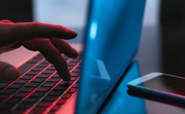 Hackers roubam dados de alunos durante violação na gigante de tecnologia educacional Instructure
