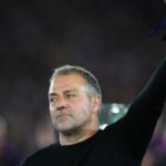 Hansi Flick emocionado após o Barcelona vencer a La Liga: Foi um dia difícil para mim, mas nunca esquecerei