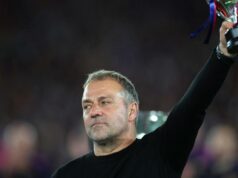 Hansi Flick emocionado após o Barcelona vencer a La Liga: Foi um dia difícil para mim, mas nunca esquecerei Hansi Flick emocionado após o Barcelona vencer a La Liga: Foi um dia difícil para mim, mas nunca esquecerei
