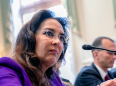 Harmeet Dhillon: SCOTUS governará os AR-15 ‘legais em toda a América’ Harmeet Dhillon: SCOTUS governará os AR-15 'legais em toda a América'