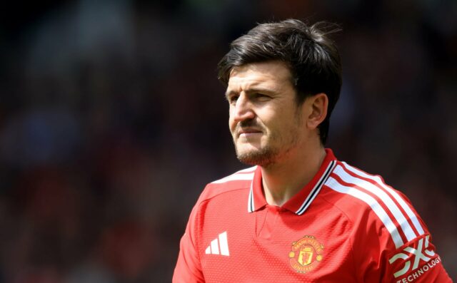Harry Maguire compartilha o que os jogadores da academia do Man Utd costumam achar 'louco' no treinamento do time principal

