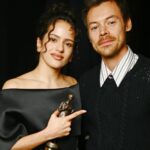 Harry Styles comemora que Radiohead, Rosalia e Lola Young ganham grande vitória, vários artistas batem IA no Chaotic Ivor Novellos Songwriter Awards