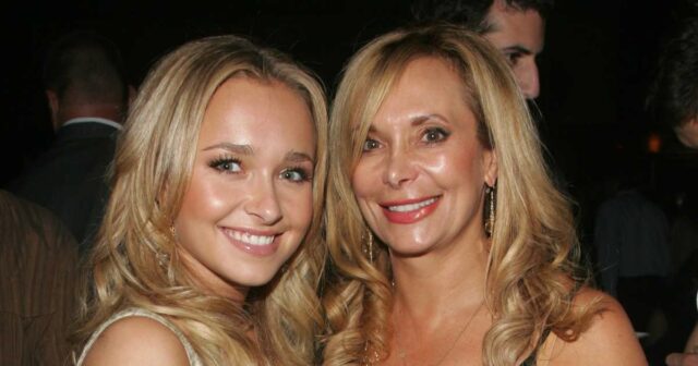 Hayden Panettiere aborda as reivindicações de 'direitos' de mãe afastada Hayden Panettiere aborda as reivindicações de 'direitos' de mãe afastada