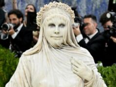 Heidi Klum choca no Met Gala de 2026 com conjunto personalizado de ‘esculturas vivas’ Heidi Klum choca no Met Gala de 2026 com conjunto personalizado de ‘esculturas vivas’