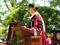 Hoda Kotb dá aos graduados 9 lições de vida em comentários. Leia o discurso completo dela Hoda Kotb proferiu o discurso de formatura de 2026 da Fordham University.