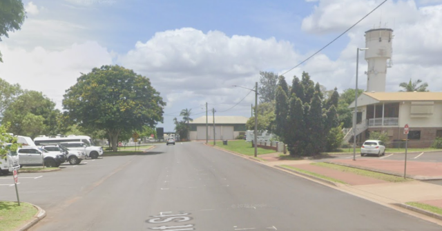 O cruzamento da Crescent Street com a Lord Street em Childers, onde o homem foi contido por membros do público.