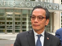 Homem condenado por delegacia secreta de polícia chinesa em Nova York Lu Jianwang leaves a U.S. courthouse in Brooklyn, New York on Wednesday, May 13, 2026, following his conviction of acting as an illegal foreign agent for China.