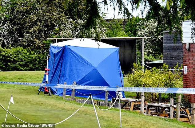 Um homem de 60 anos lutou por sua vida depois de ser esfaqueado em Stafford na noite de quinta-feira