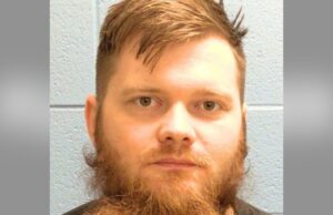Homem do Missouri matou a esposa depois que ela empacotou a bagagem para partir após uma briga Homem do Missouri matou a esposa depois que ela empacotou a bagagem para partir após uma briga