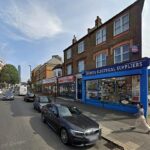 Na foto: Horn Lane, Acton, oeste de Londres, onde os esfaqueamentos supostamente ocorreram na tarde de sexta-feira