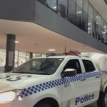 Homem que supostamente ajudou a trazer as chamadas 'noivas do ISIS' para a Austrália é preso por acusações não relacionadas