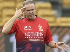IPL 2026: Andy Flower, técnico do RCB, multado por violação do Código de Conduta durante partida contra o MI IPL 2026: Andy Flower, técnico do RCB, multado por violação do Código de Conduta durante partida contra o MI