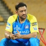 IPL 2026: MS Dhoni retorna a Ranchi após uma lesão no polegar