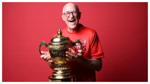 IPL 2026: RCB se despediu especialmente do ex-fisioterapeuta-chefe Evan Speechly
