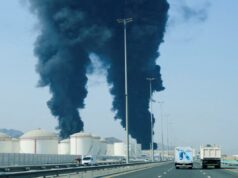 Importante instalação petrolífera dos Emirados Árabes Unidos pega fogo depois que o Irã dispara mísseis em uma ‘escalada perigosa’, dizem autoridades Importante instalação petrolífera dos Emirados Árabes Unidos pega fogo depois que o Irã dispara mísseis em uma 'escalada perigosa', dizem autoridades