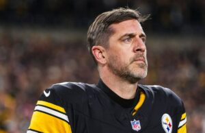 Insider estabelece o recorde direto sobre os rumores de Aaron Rodgers-Cardinals Pittsburgh Steelers QB Aaron Rodgers