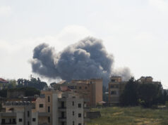 Israel ‘intensifica’ ataques no Líbano matando pelo menos 31 pessoas Israel ‘intensifica’ ataques no Líbano matando pelo menos 31 pessoas