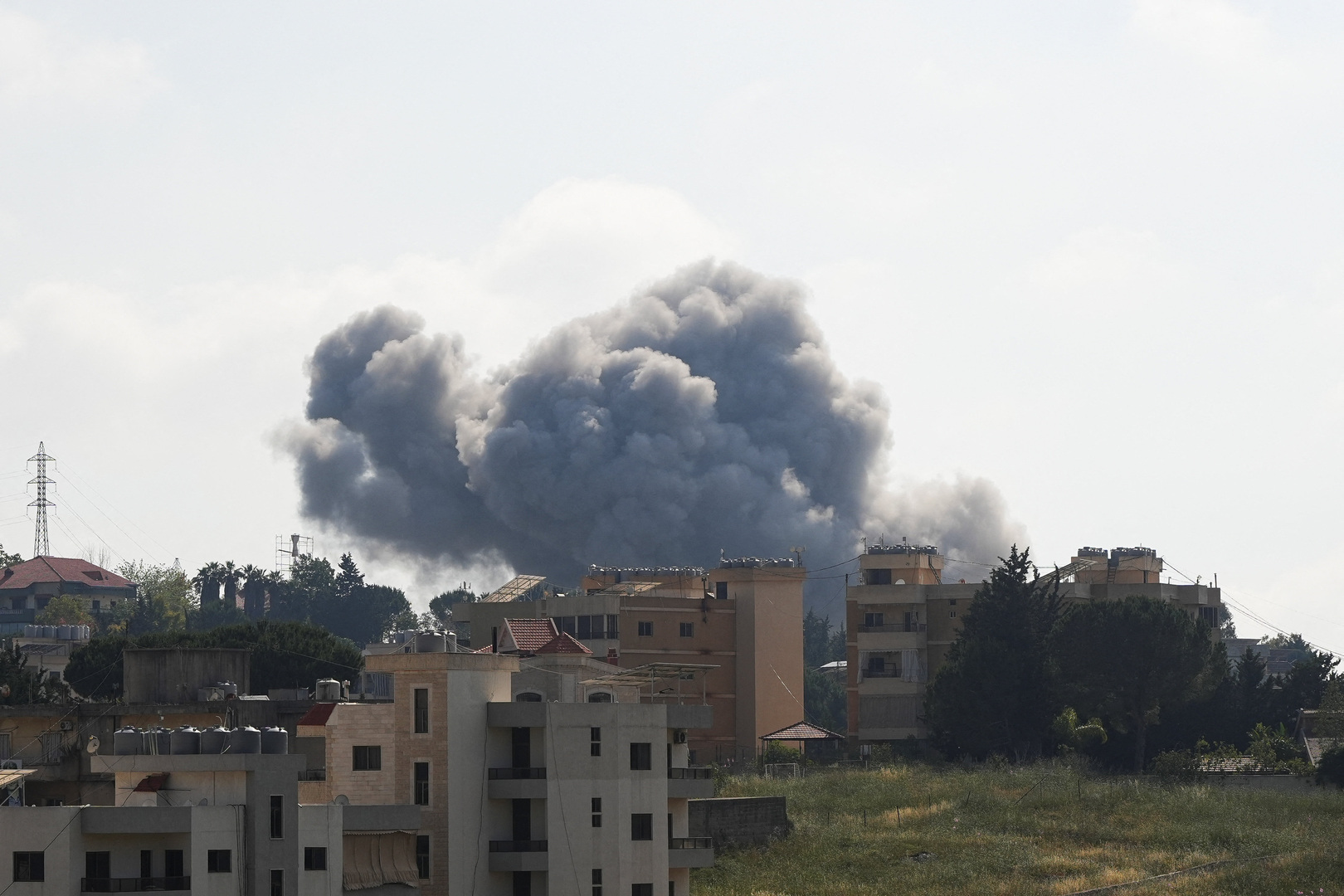 Israel ‘intensifica’ ataques no Líbano matando pelo menos 31 pessoas