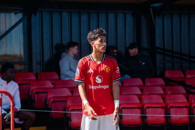 JJ Gabriel reage à conquista do Jogador do Ano na Premier League Sub-18 após a descoberta do Man Utd

