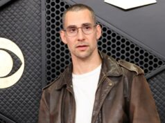 Jack Antonoff critica as pessoas que fazem música de IA como ‘prostitutas sem Deus’: ‘Maus atores se revelarão voluntariamente através da sujeira’ Jack Antonoff critica as pessoas que fazem música de IA como 'prostitutas sem Deus': 'Maus atores se revelarão voluntariamente através da sujeira'
