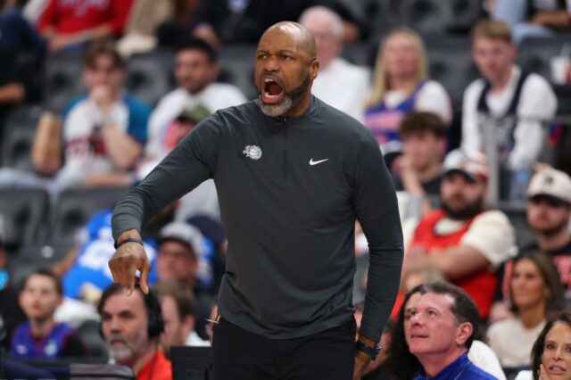 Os Pelicanos contrataram Jamahl Mosley como seu novo treinador principal.