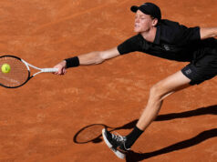 Jannik Sinner amplia domínio com 25ª vitória consecutiva A seqüência de vitórias consecutivas de Jannik Sinner chegou a 25 partidas depois de derrotar Alexei Popyrin por 6-2 e 6-0 diante de sua torcida na terceira rodada do Aberto da Itália, na segunda-feira.