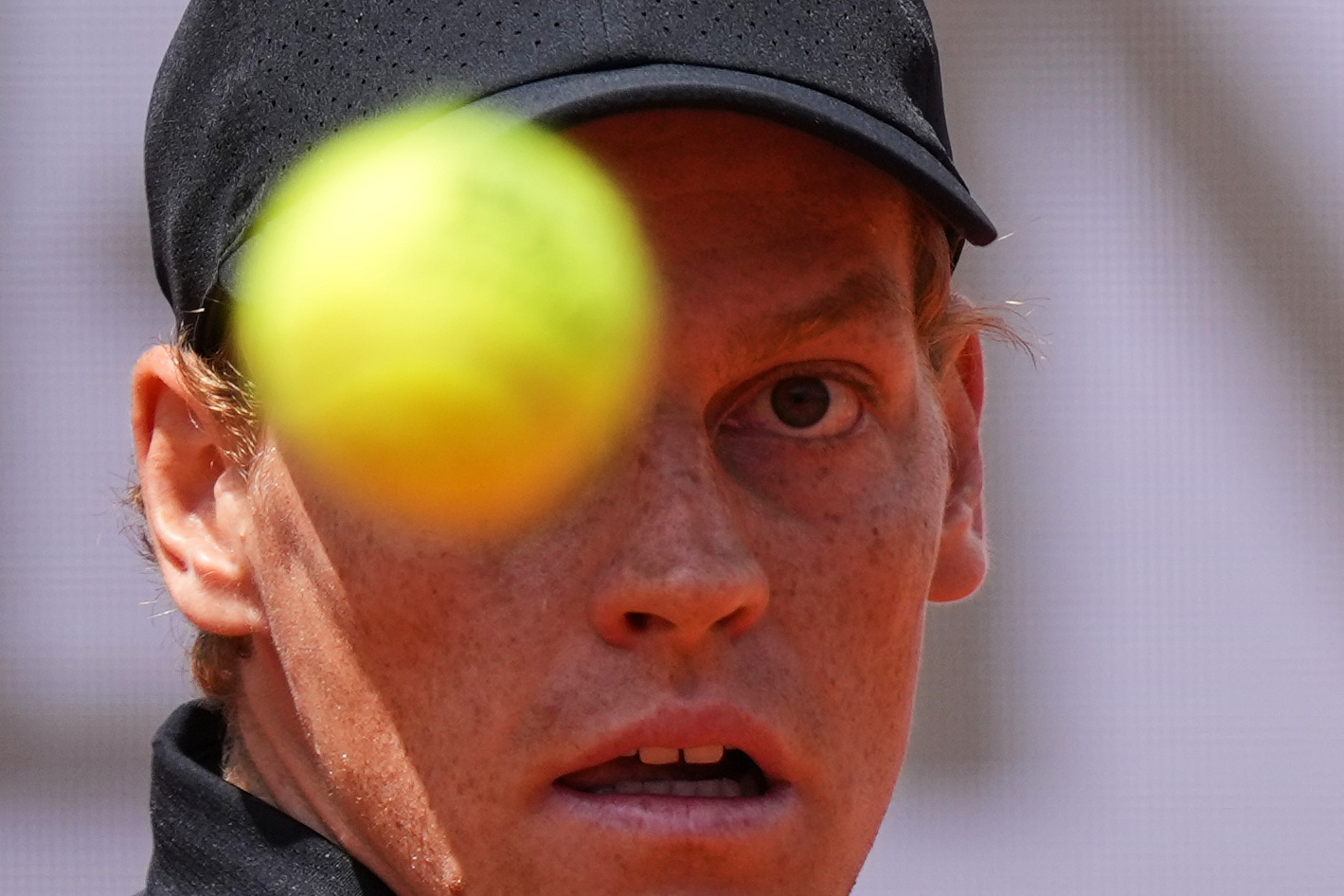 Jannik Sinner quebra recorde do Masters e chega às semifinais do Aberto da Itália