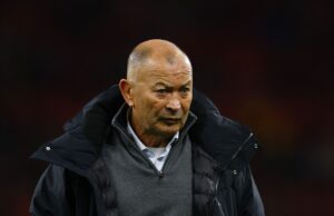 Japão suspende o técnico australiano de rugby Jones por abusar verbalmente de dirigentes Japão suspende o técnico australiano de rugby Jones por abusar verbalmente de dirigentes