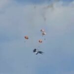 Jatos da Marinha dos EUA colidem no ar em show aéreo de Idaho