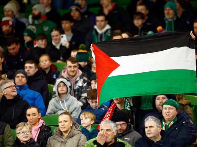 Jogadores de futebol irlandeses e celebridades pedem boicote aos jogos de Israel
