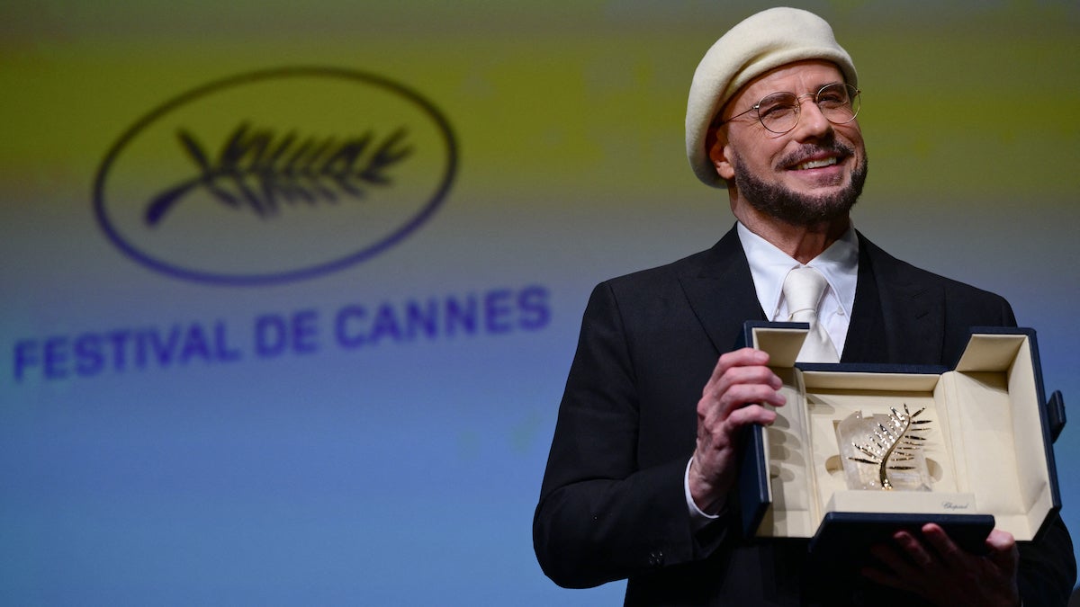 John Travolta recebe Palma de Ouro Honorária Surpresa antes de sua estreia na direção em Cannes: 'Isso está além do Oscar'