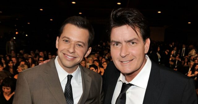 Por que Charlie Sheen não pediu 'pessoalmente' a Jon Cryer para participar do documento da Netflix