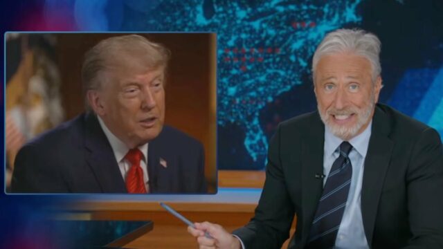 Jon Stewart explode com os elogios excessivos de Trump a Bill O'Reilly