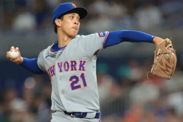 Jonah Tong lançou três entradas sem gols na derrota do Mets para os Marlins em 22 de maio de 2026 em Miami.
