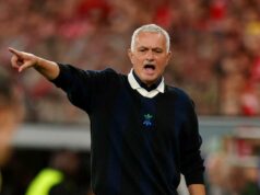 José Mourinho diz que não houve contato com o Real Madrid José Mourinho diz que não houve contato com o Real Madrid