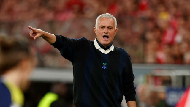 José Mourinho diz que não houve contato com o Real Madrid
