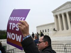 Juiz dos EUA proíbe Trump de acabar com status protegido para cidadãos iemenitas Juiz dos EUA proíbe Trump de acabar com status protegido para cidadãos iemenitas